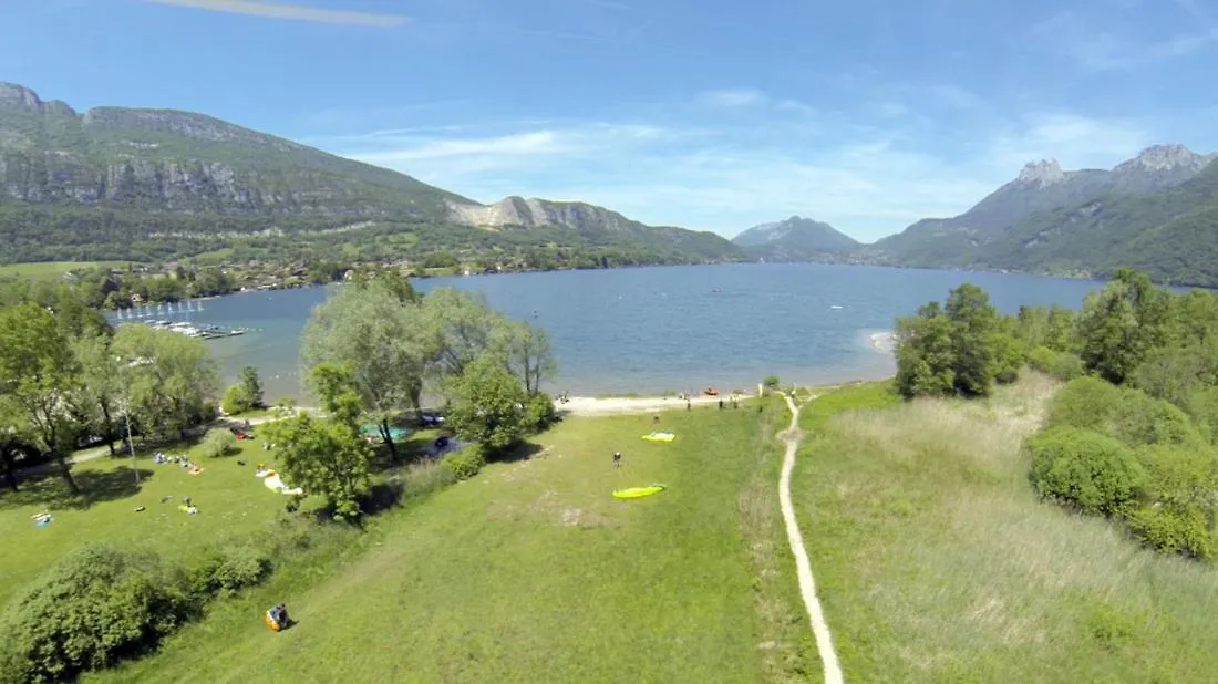 Lac D'Annecy T2 Grand Jardin Doussard 0*,  France